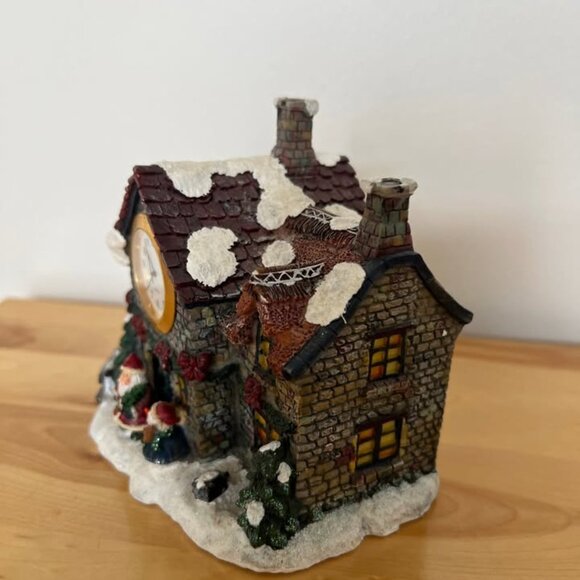 Vintage 2002 Santa's House Holiday Decorative Christmas House Clock - Picture 3 of 5